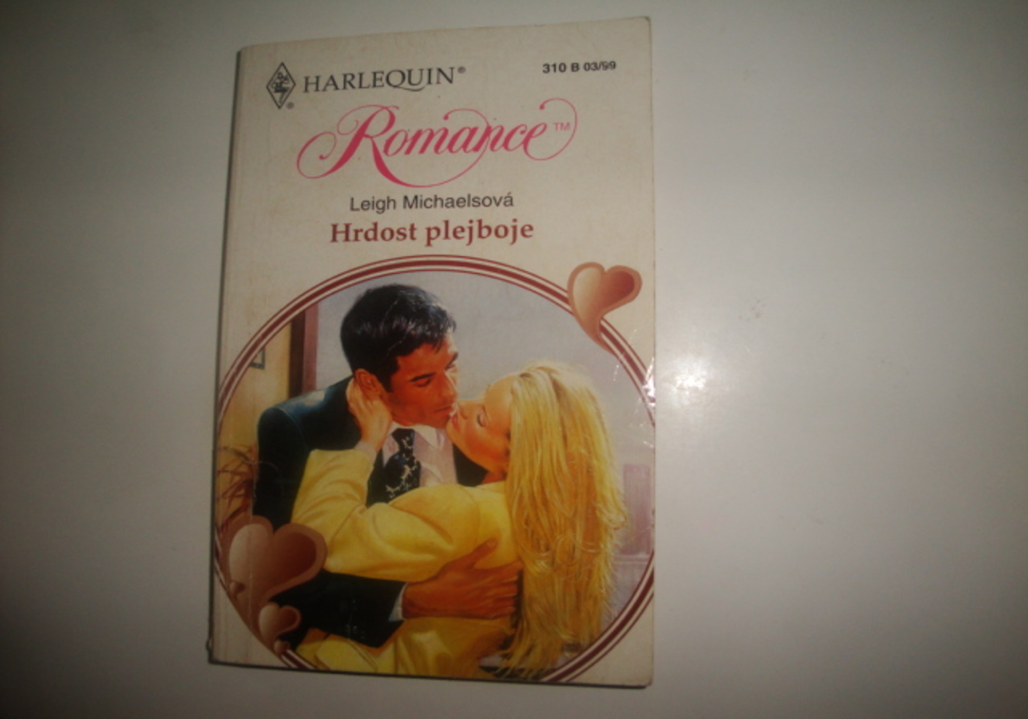 Hrdost plejboje-Leigh Michaelsová