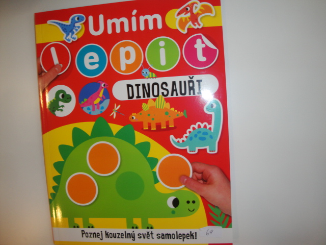 Umím lepit dinosauři
