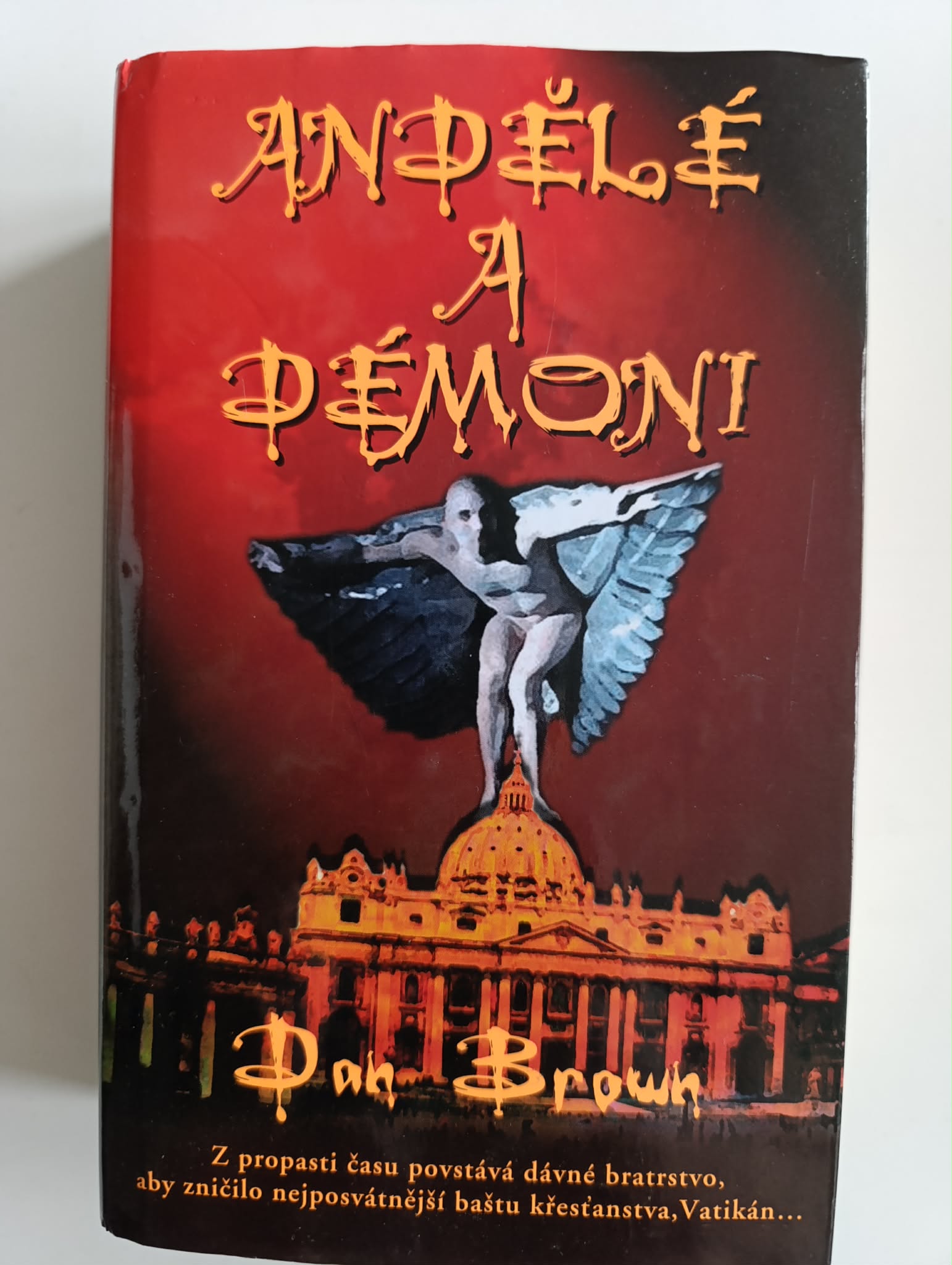 Andělé a démoni - Dan Brown