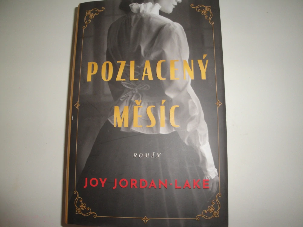 Pozlacený měsíc-Joy Jordan-Lake