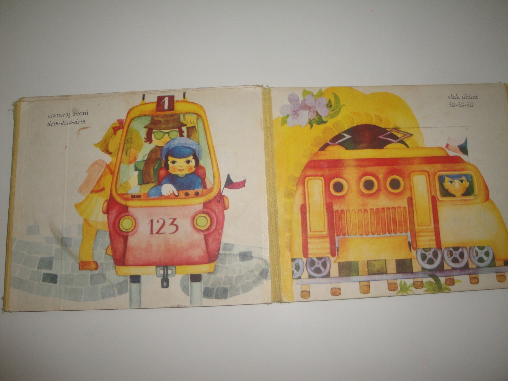 Cestujeme, cestujeme-Viera Kardelisová-Hrúzová 