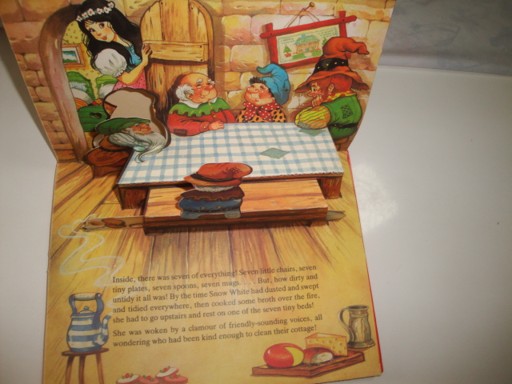 Snow White - Pop-Up picture story 