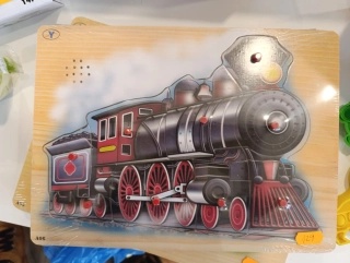 Zvuková dřevěná vkládačka-vlak 